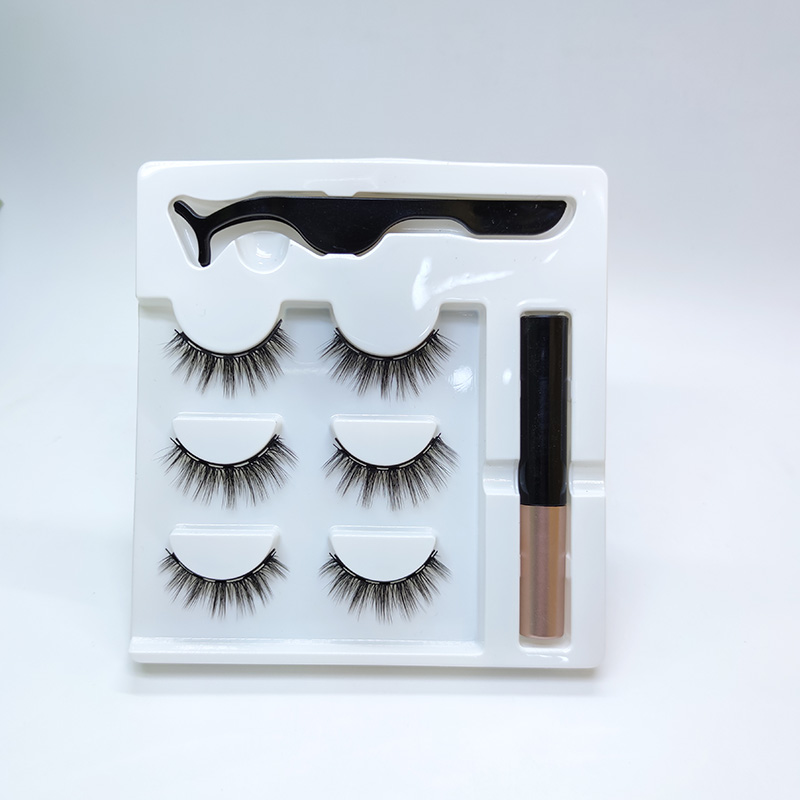Faux cils faits à la main au look naturel 6D